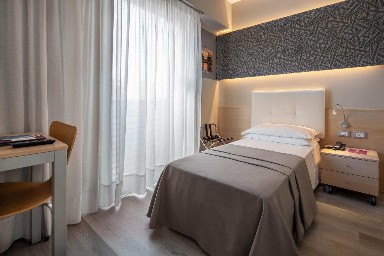 Hotel Rosanna 3 Stelle Superior 리도 디 예솔로 외부 사진